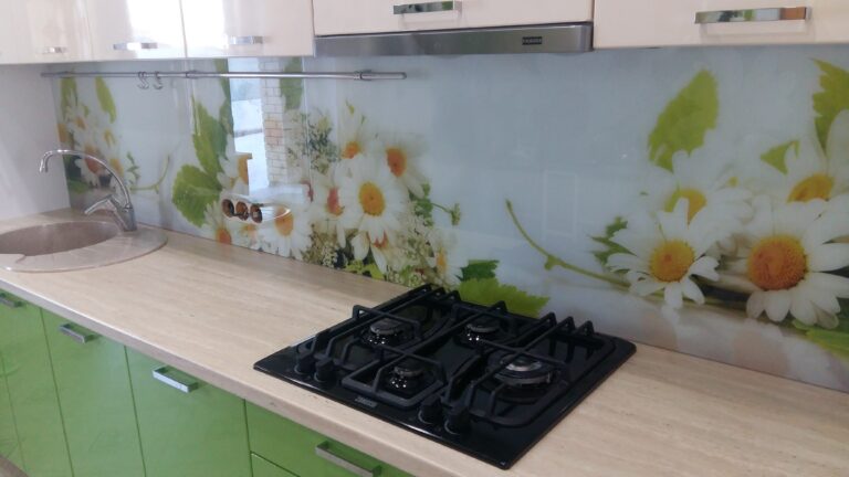 Фото стеклянных фартуков для кухни — работа 13